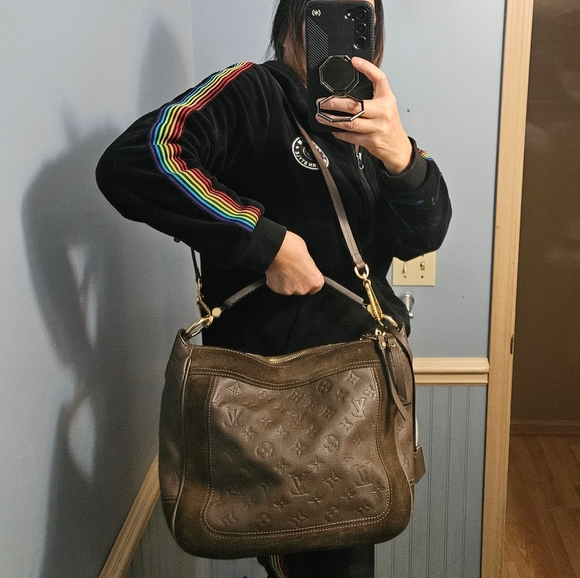 Auth Louis Vuitton Brown Audacieuse Empreinte Suede Leather MM - Picture 2 of 13